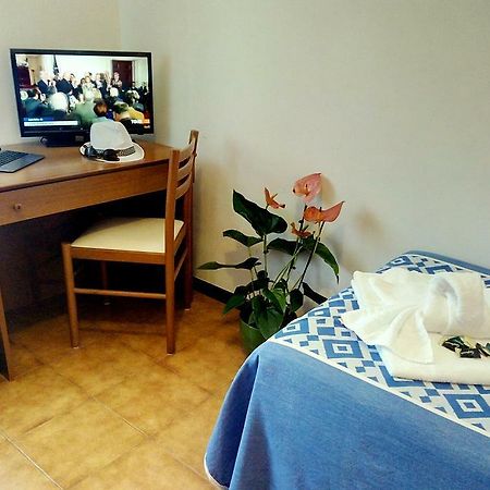 Centro Vacanze Cavallino Opera Nascimbeni ลิโดดิเยโซโล ภายนอก รูปภาพ